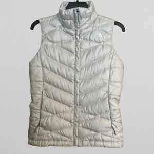 The North Face 550 Silver Down Puffer Vest XS Women’s Lightweight Winter Layer